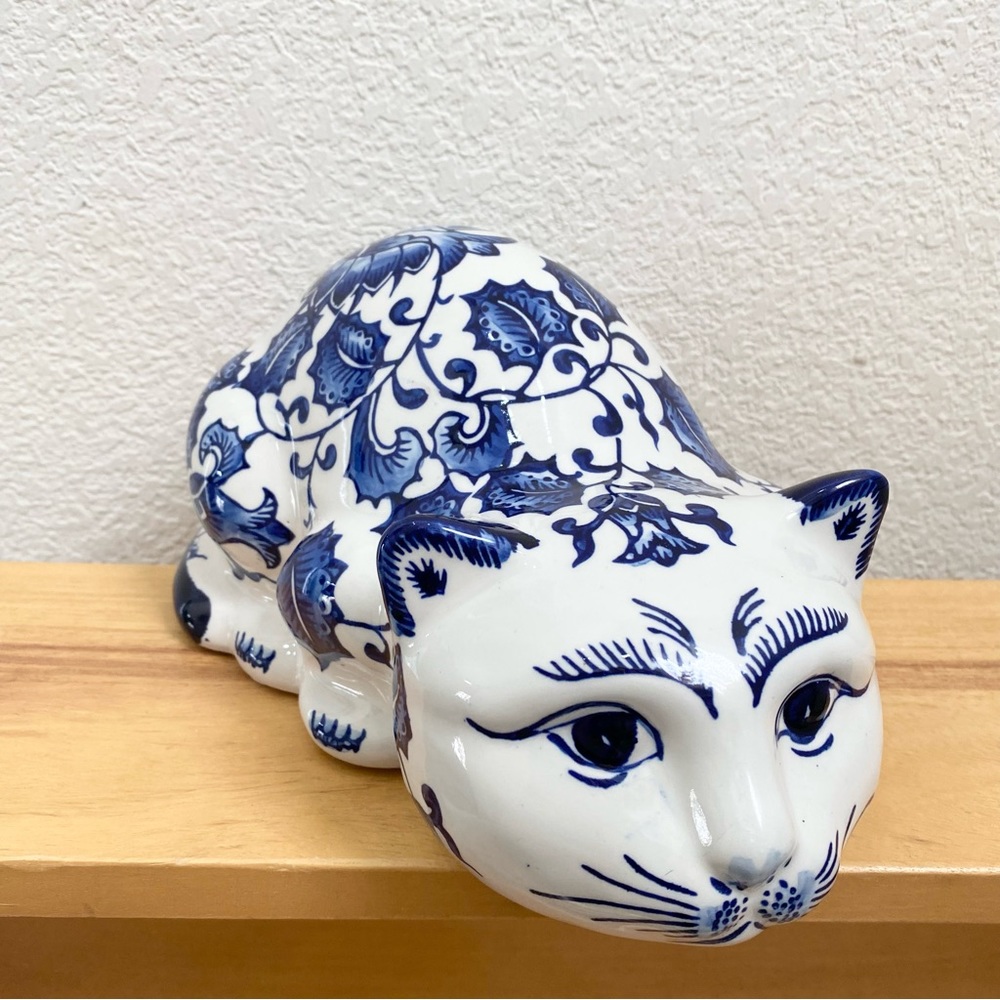 Vintage Ceramic Porcelain Floral Print  Blue & White Large Loafing Cat Figurine